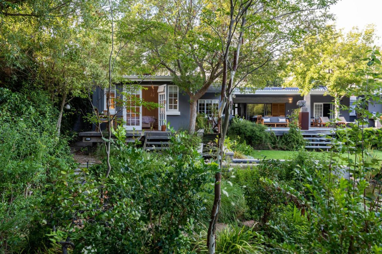 מונטאגו In Abundance Guest House מראה חיצוני תמונה