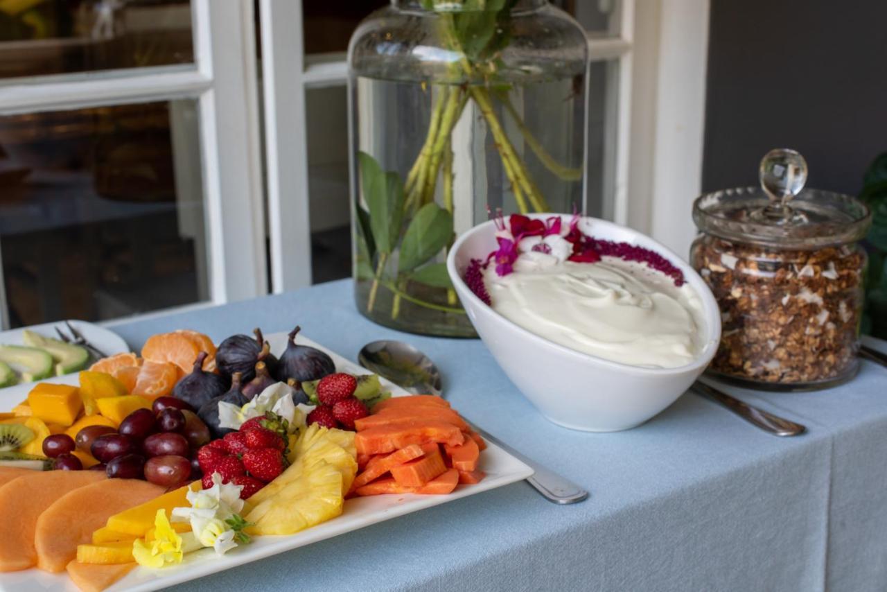 מונטאגו In Abundance Guest House מראה חיצוני תמונה