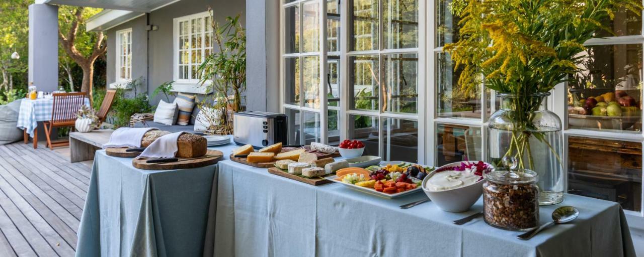 מונטאגו In Abundance Guest House מראה חיצוני תמונה
