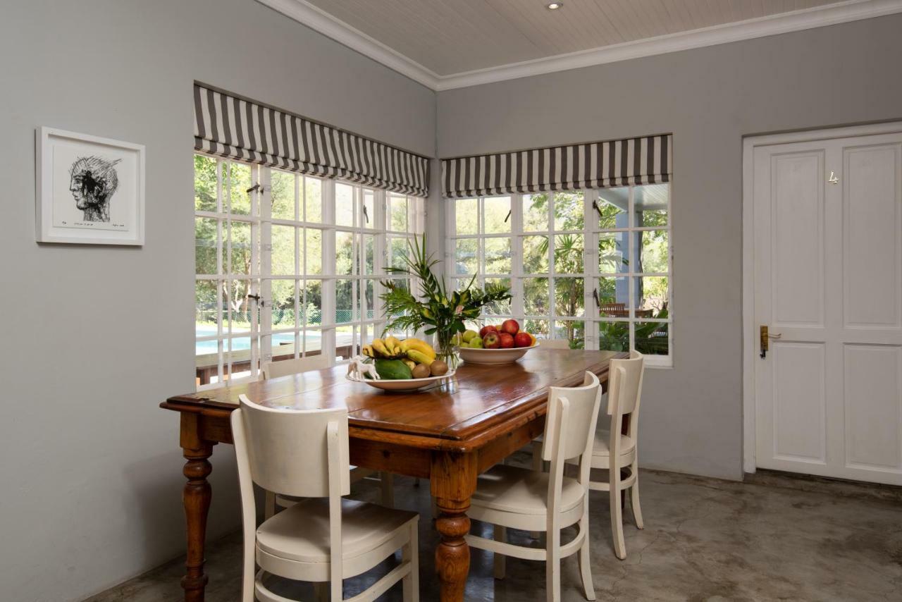 מונטאגו In Abundance Guest House מראה חיצוני תמונה